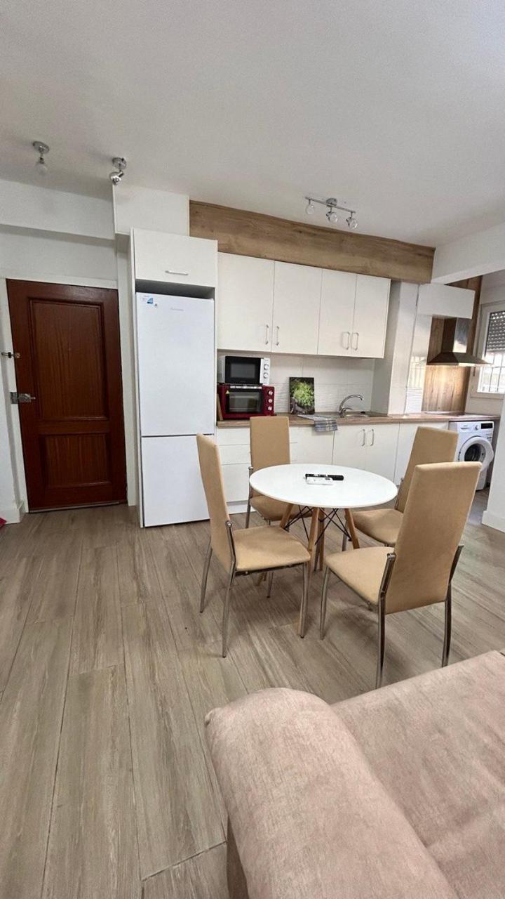 Piso Compartido Delyrent Acosta Hostel Jaen Bagian luar foto